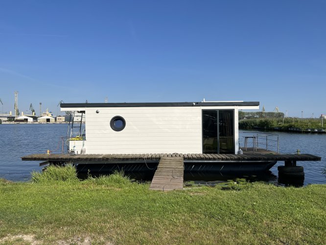 Aqua-House Harmonia 340 Houseboat