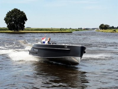 Van Vossen650 Tender