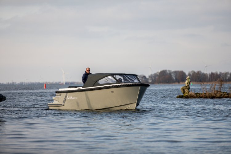 Oudhuijzer 740 Tender