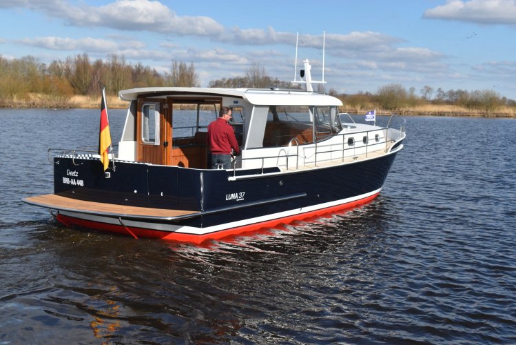 Brandsma Luna 37