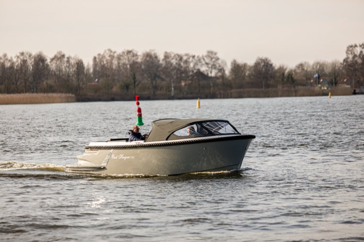 Oudhuijzer 740 Tender