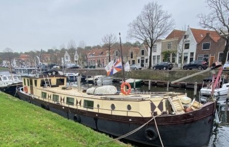 Platbodem Varend Woonschip 22 Mtr CVO