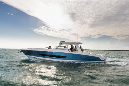 Boston Whaler420 Outrage