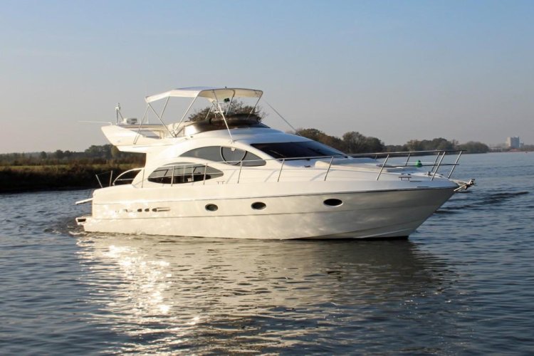 Azimut 42