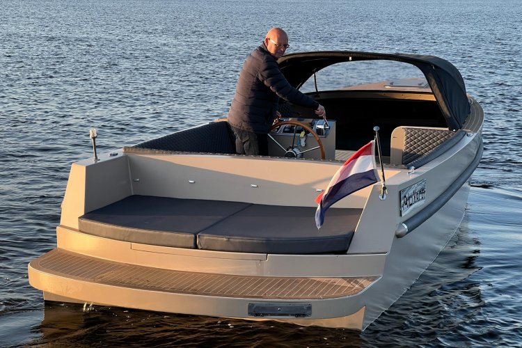 VanVossen 850 Tender foto: 6