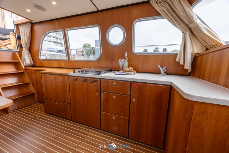 Linssen Grand Sturdy 34.9 AC foto: 16