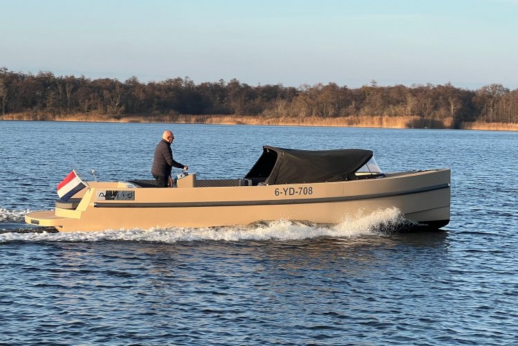 VanVossen 850 Tender foto: 5