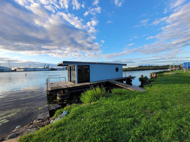 Aqua-House Harmonia 340L Houseboat