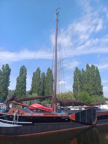 Klipperaak met vaste ligplaats Almere Woonboot