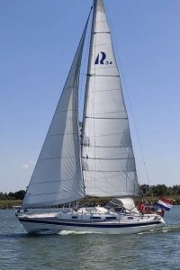 Hallberg Rassy34