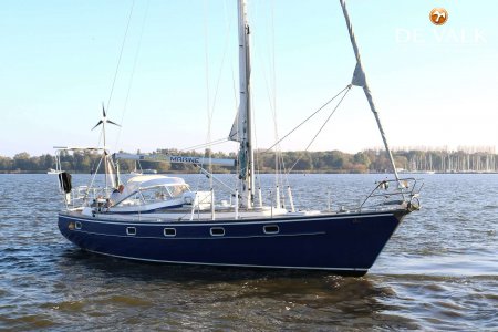 Hallberg Rassy382