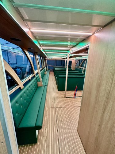 Holiday Boat Sundeck 57 Passenger Catamaran foto: 22