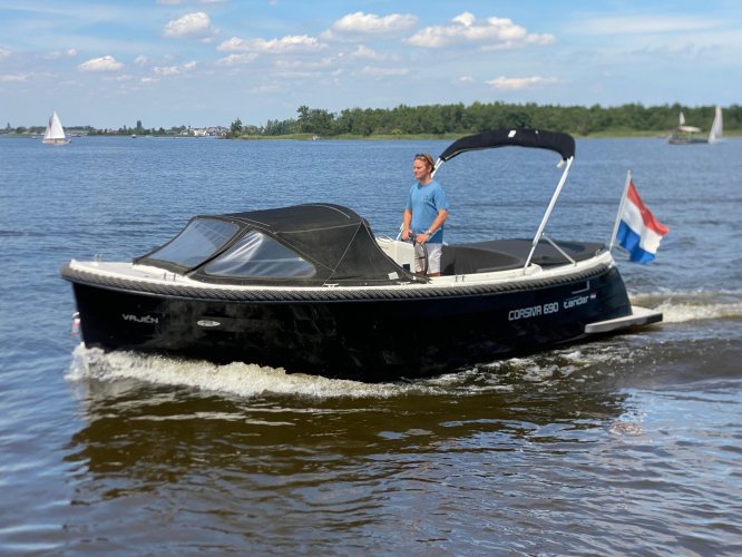 Corsiva 690 Tender