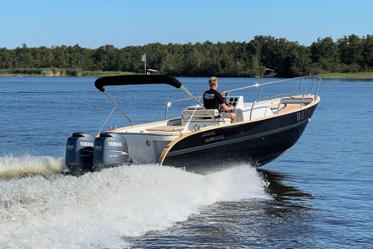 Center Console Blackfish Crossover 900