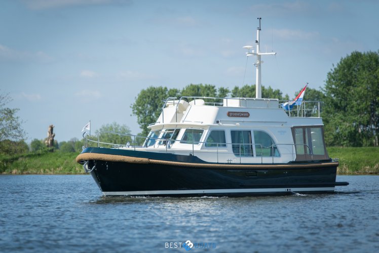 Linssen Classic Sturdy 36 Sedan Deck Bridge