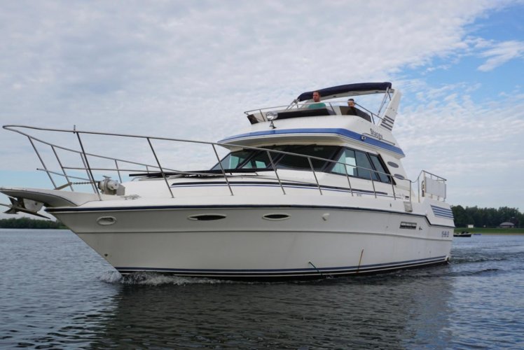 Sea Ray 415 AC