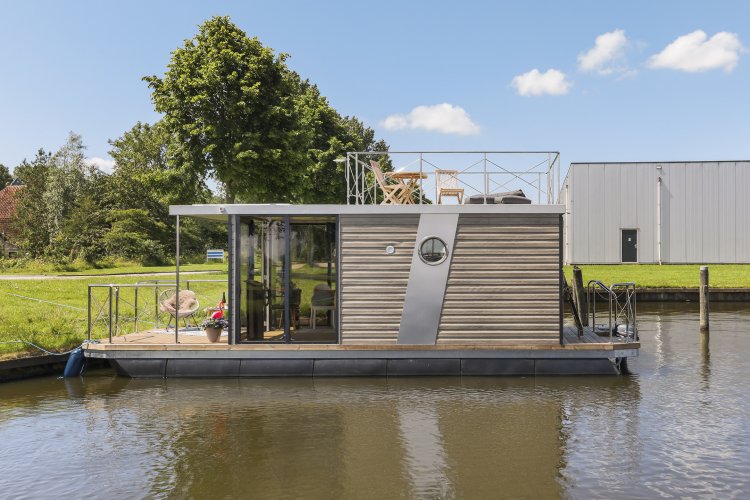 Campi 300 Houseboat