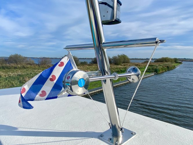 HOMESHIP VaarLoft Volledig Elektrische Houseboat foto: 36