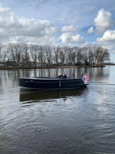 Van Vossen 595 plugin e tender