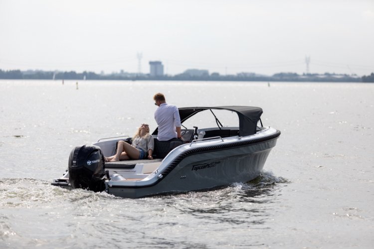 Topcraft 627 Tender