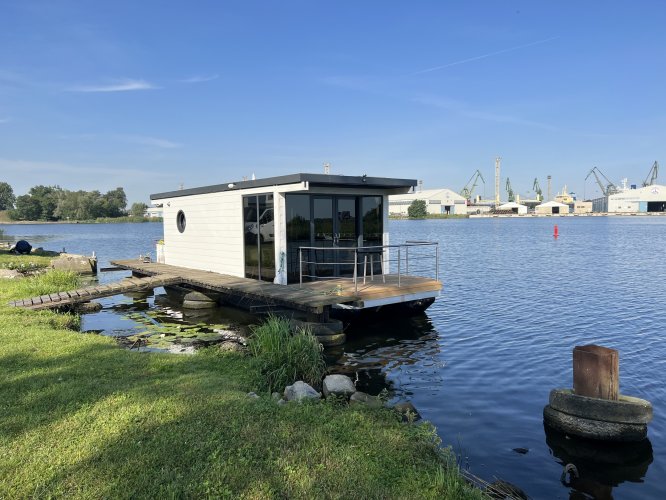 Aqua-House Harmonia 340 Houseboat