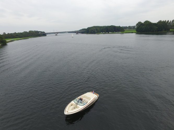 Chris-Craft 20 Launch