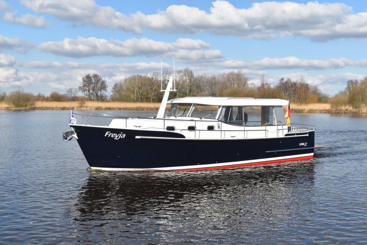 Brandsma Luna 37