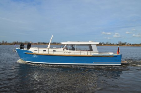 Brandsma Luna 44