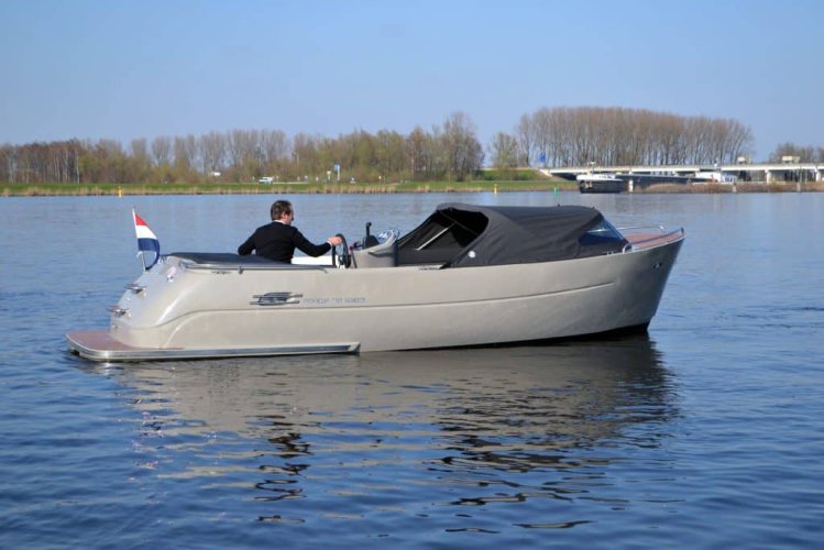 Primeur 710 Tender