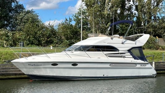 FairlinePhantom 40 Flybridge