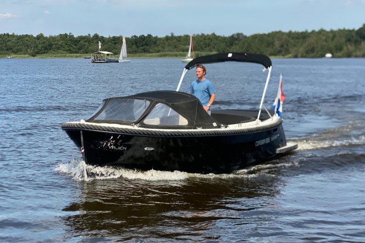 Corsiva 690 Tender